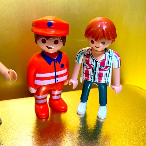 PLAYMOBIL GEOBRA VINTAGE 90’s FIGURE BUNDLE OF 3 FIREMAN WORKER, GIRL & BOY 3” - Picture 3 of 7